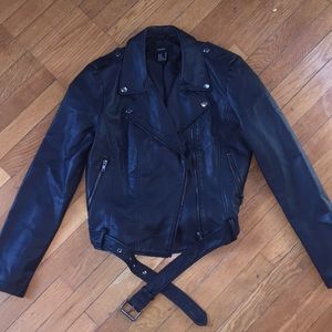 Black leather jacket!!